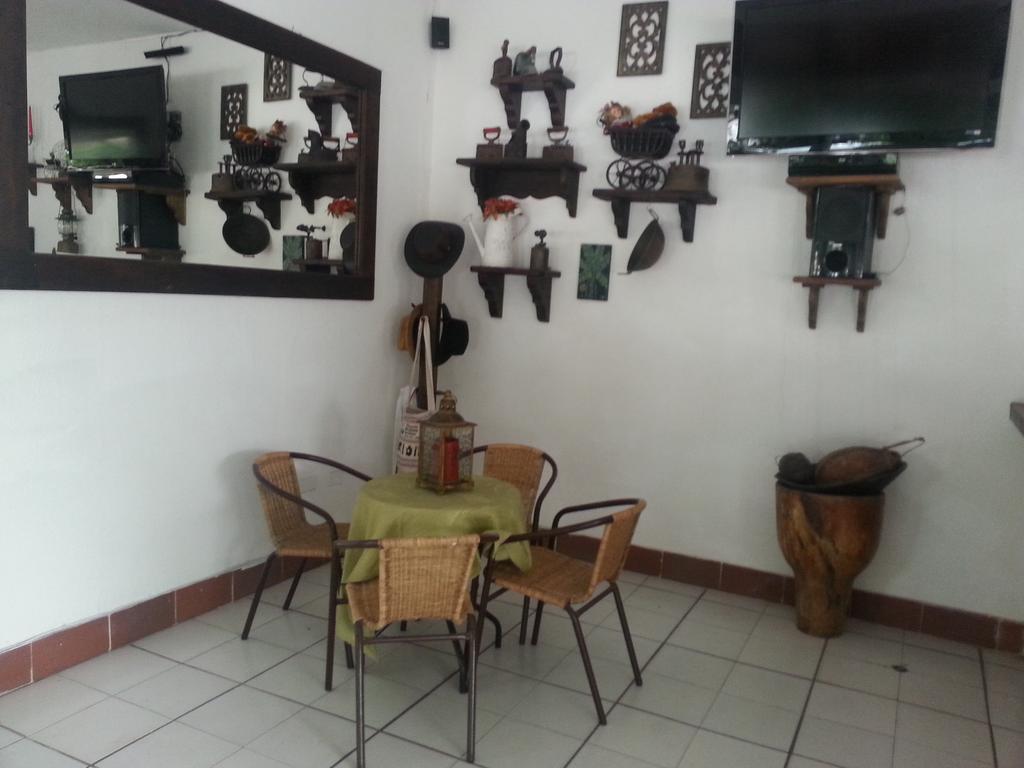 Hotel Villa Maritza Melgar Eksteriør billede